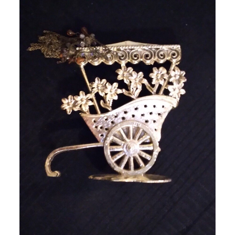 Vintage Cart Of Flowers Earring Holder